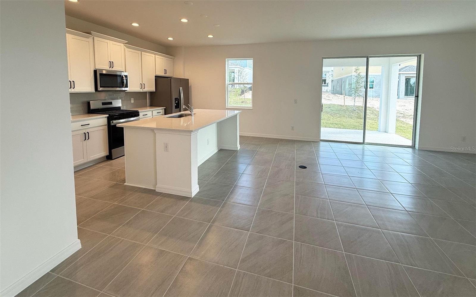 6708 SPOTTED EAGLE LOOP