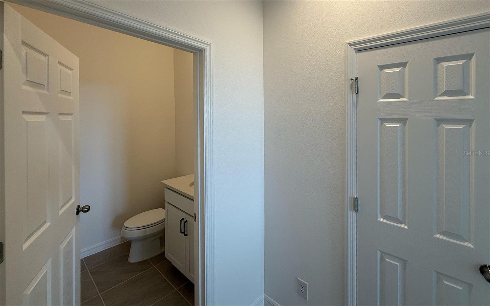 6708 SPOTTED EAGLE LOOP