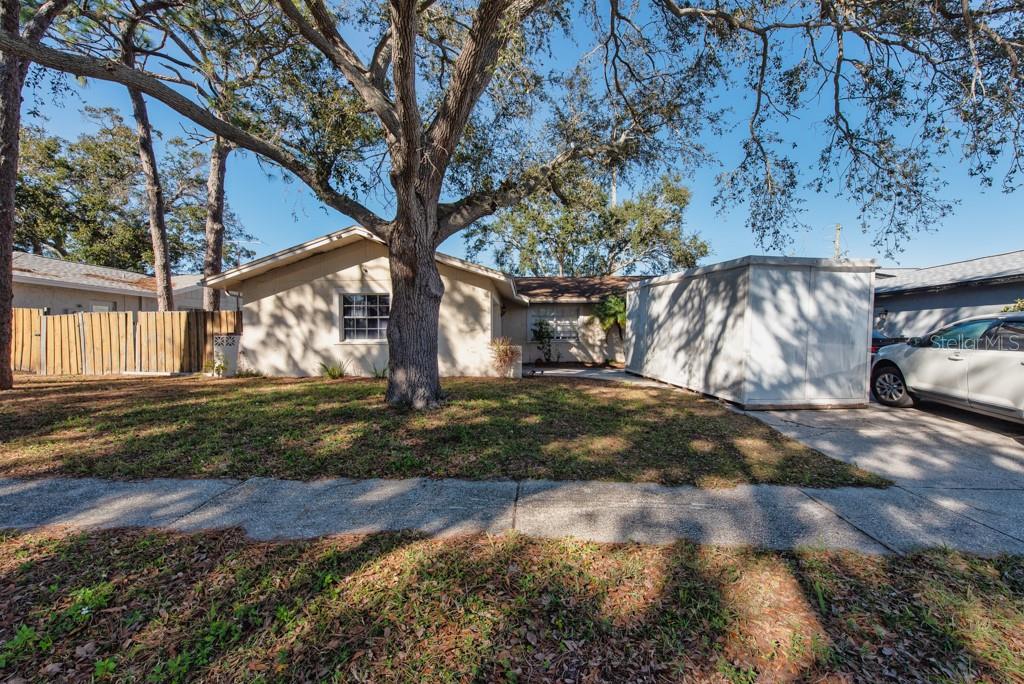 BOCA CIEGA RIDGE 6TH ADD - Residential