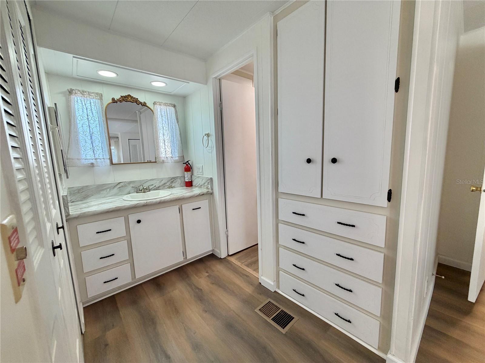 HAWTHORNE AT LEESBURG A COOP - Residential