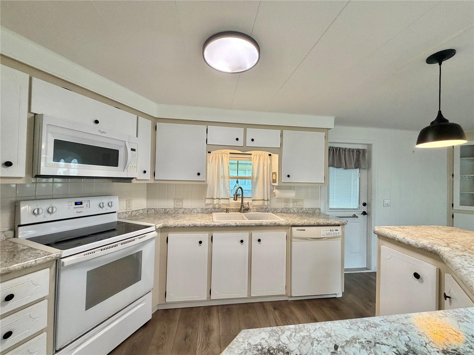 HAWTHORNE AT LEESBURG A COOP - Residential