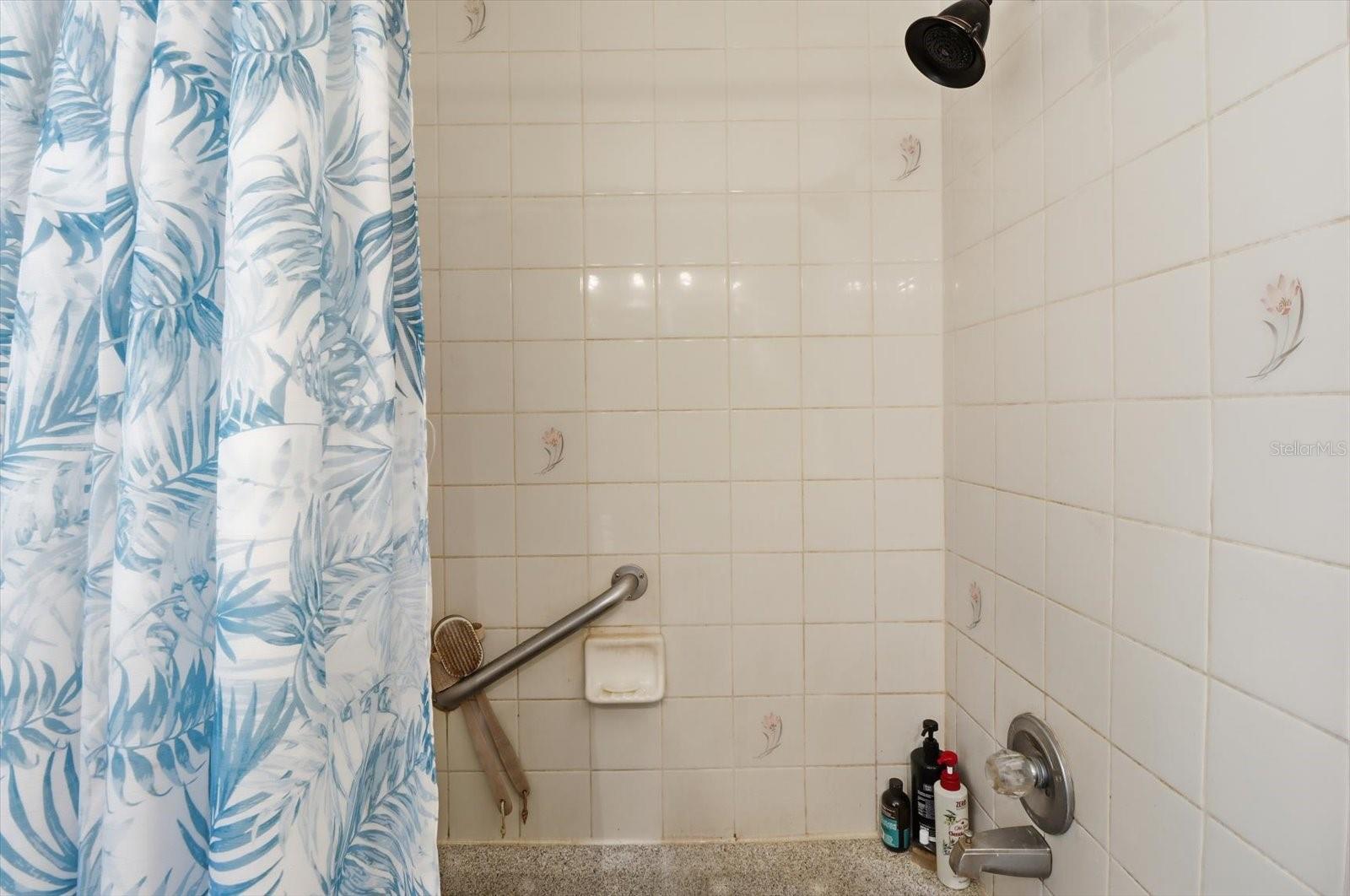 RAINBOW SPGS 04 REP - Residential