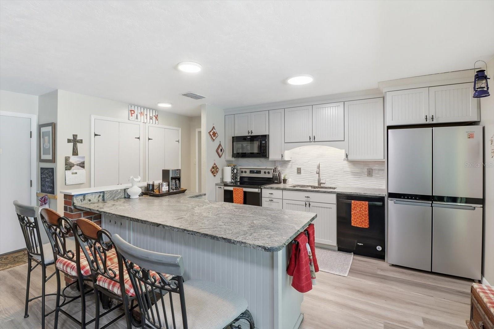 RAINBOW SPGS 04 REP - Residential