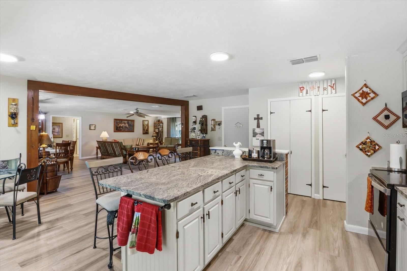 RAINBOW SPGS 04 REP - Residential