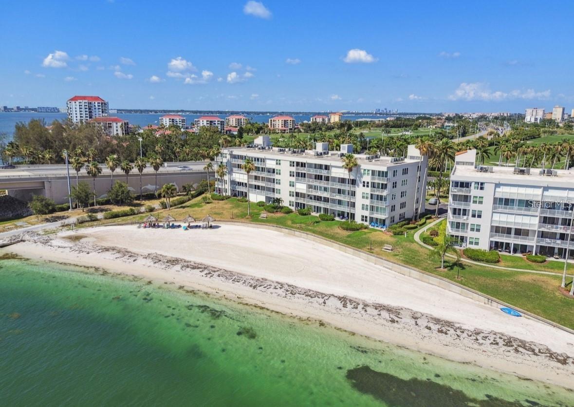 BAHIA VISTA - Residential