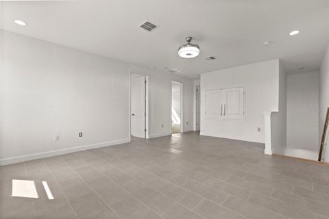 Tiny photo for 17708 Sawgrass Run, Tavares, FL 32778 (MLS # G5103352)