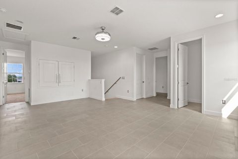 Tiny photo for 17708 Sawgrass Run, Tavares, FL 32778 (MLS # G5103352)