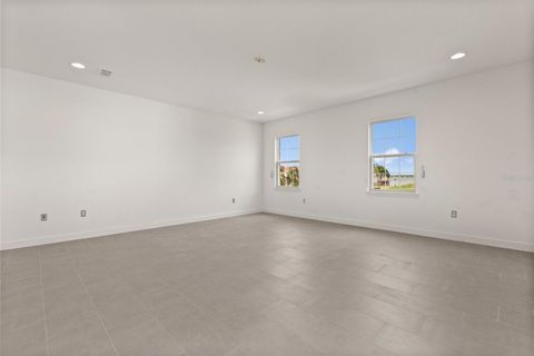 Tiny photo for 17708 Sawgrass Run, Tavares, FL 32778 (MLS # G5103352)