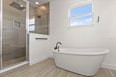 Tiny photo for 17708 Sawgrass Run, Tavares, FL 32778 (MLS # G5103352)