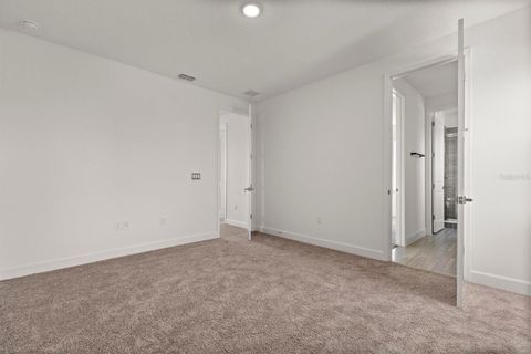 Tiny photo for 17708 Sawgrass Run, Tavares, FL 32778 (MLS # G5103352)