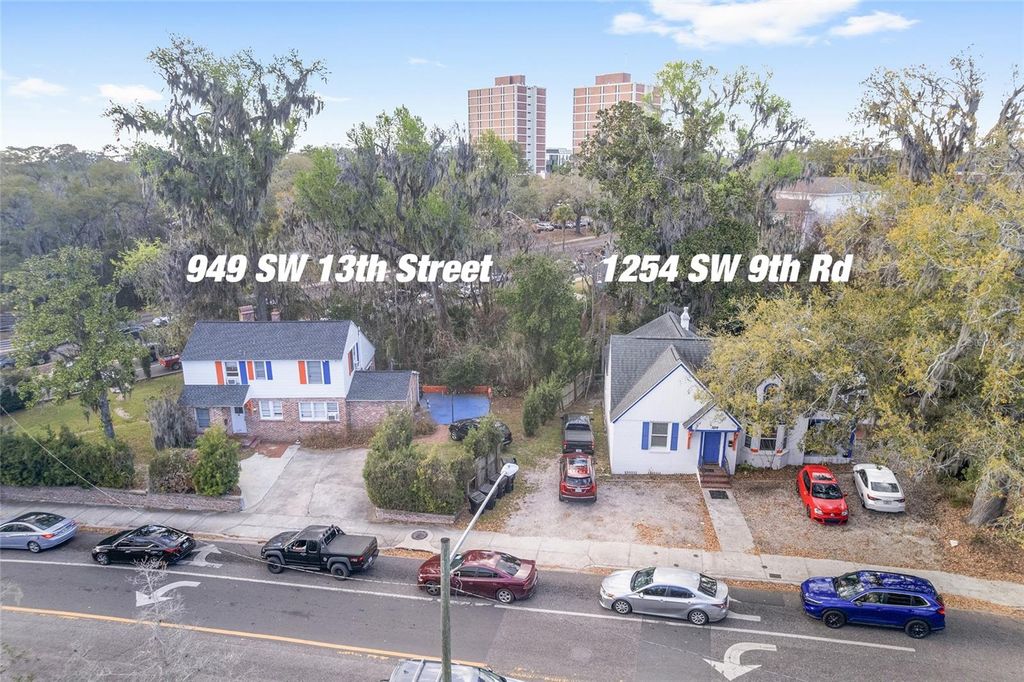 Photo of 949 SW 13th Street, Gainesville, FL 32601 (MLS # GC538383)