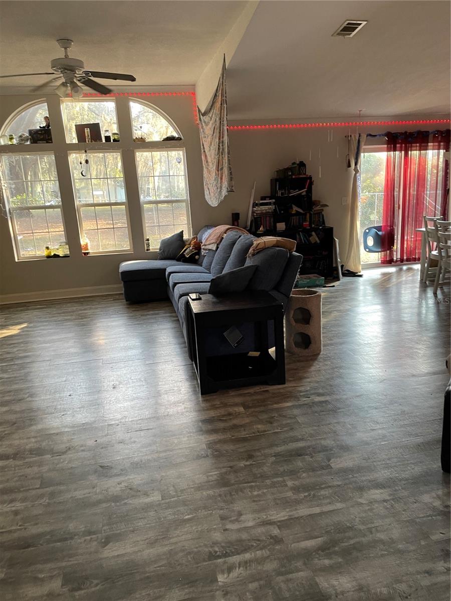 LAKE WEIR SHORES - Residential