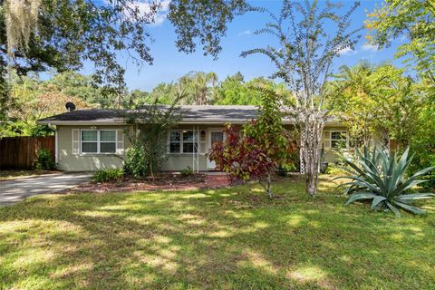 Photo of 3906 NW 21st Terrace, Gainesville, FL 32605 (MLS # GC532649) Photo of 3906 NW 21st Terrace, Gainesville, FL 32605 (MLS # GC532649)