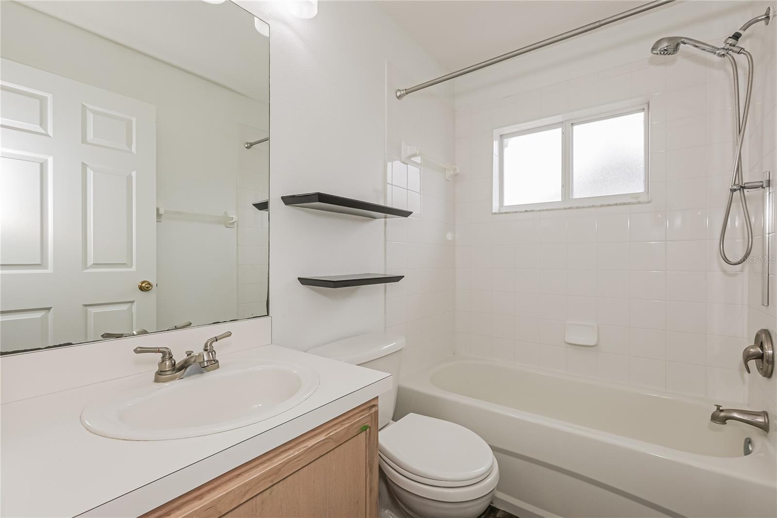 COUNTRY HILLS EAST U - Residential