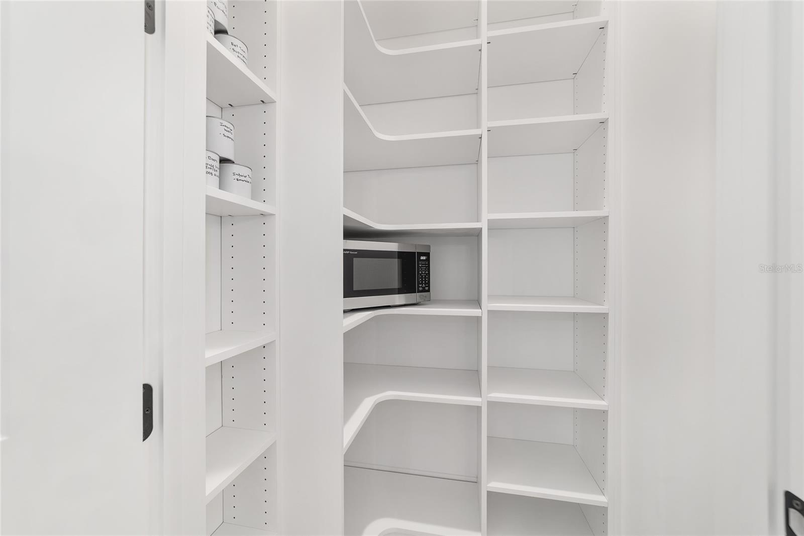 HUNT CLUB/FOX POINT - Residential