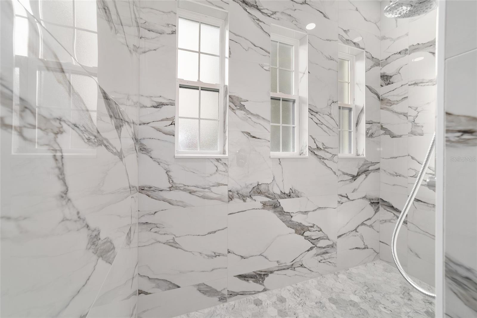 HUNT CLUB/FOX POINT - Residential