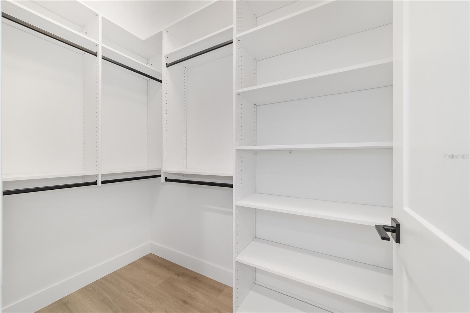 HUNT CLUB/FOX POINT - Residential