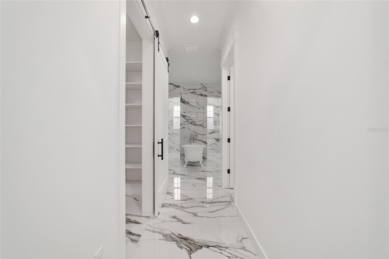 HUNT CLUB/FOX POINT - Residential