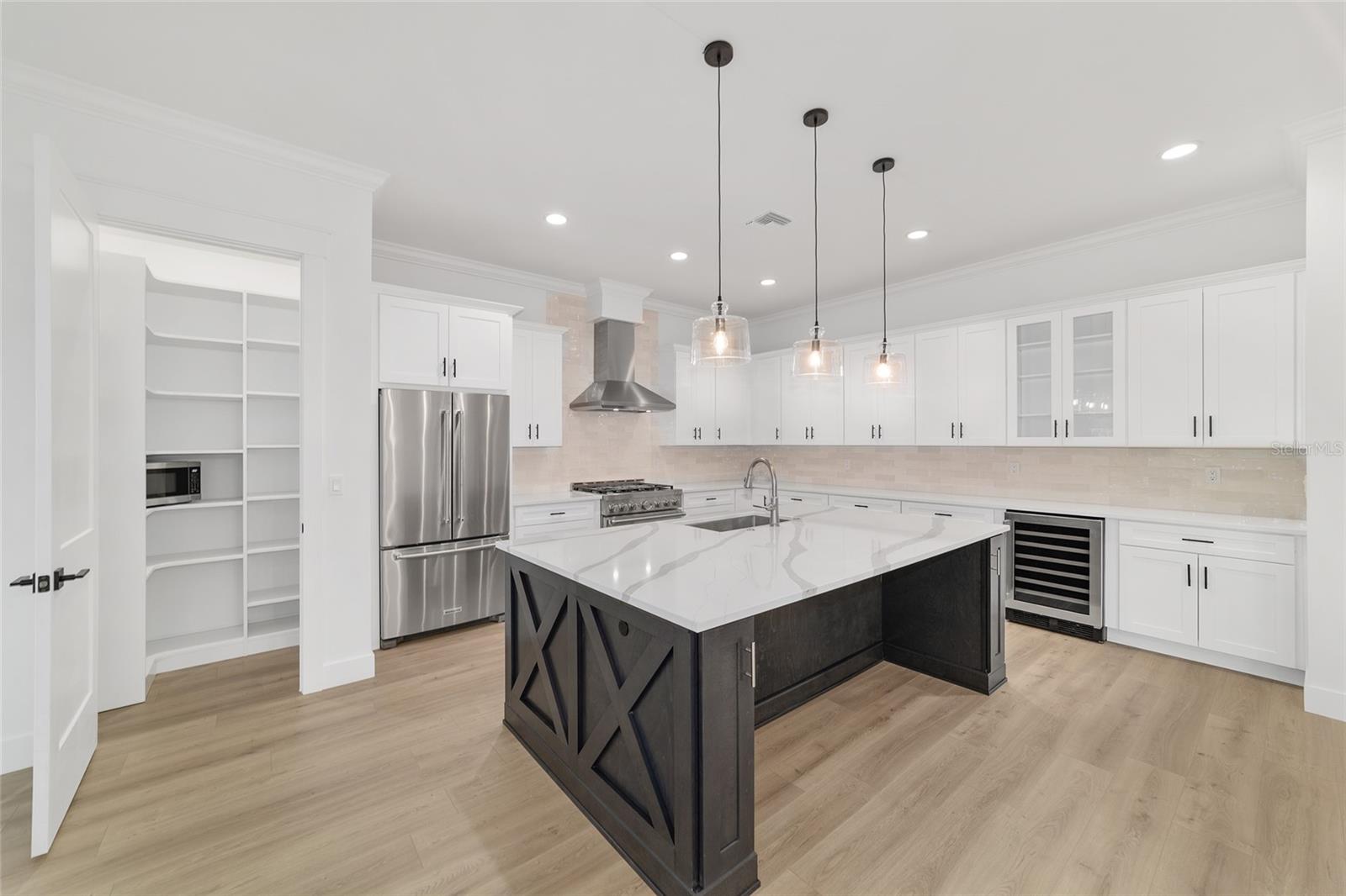 HUNT CLUB/FOX POINT - Residential