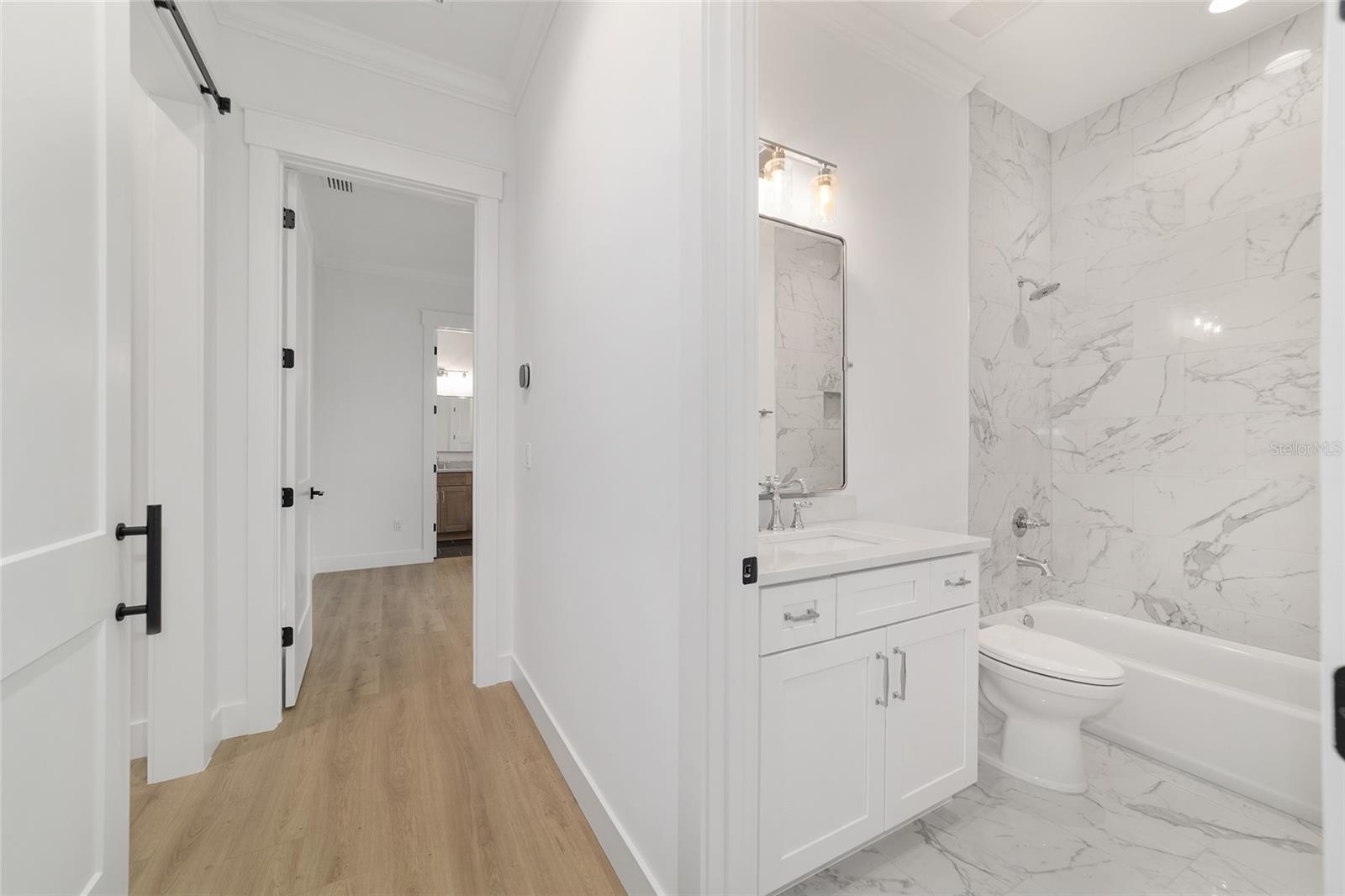 HUNT CLUB/FOX POINT - Residential