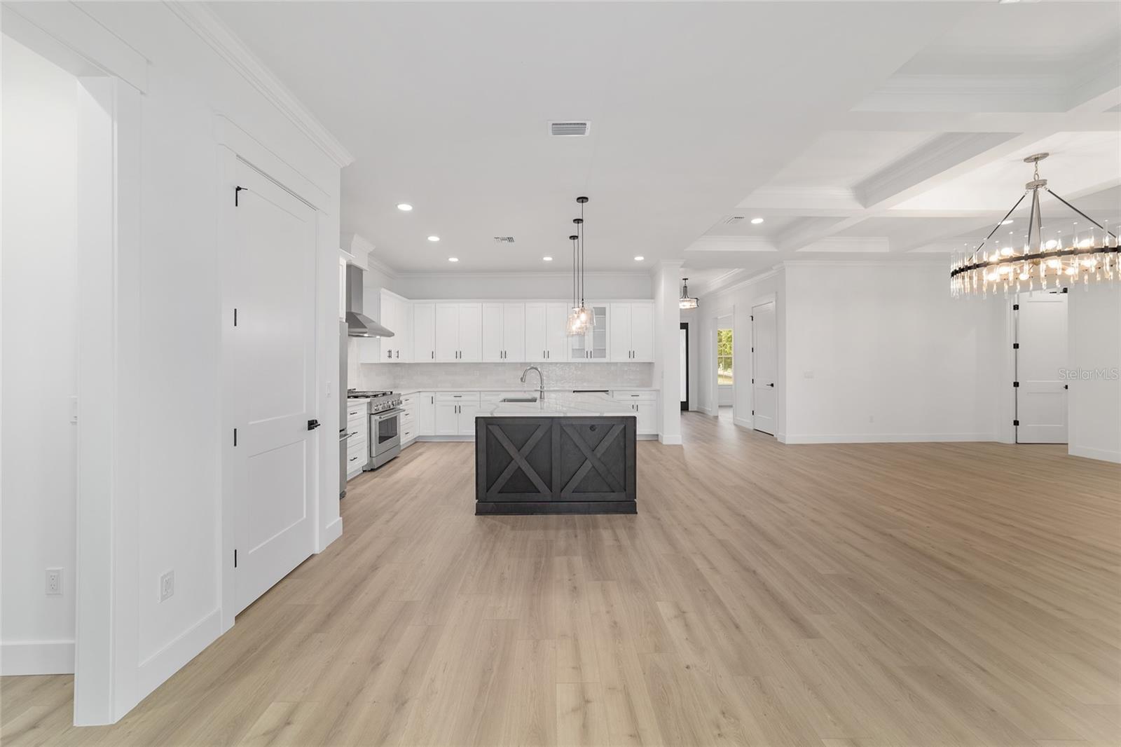 HUNT CLUB/FOX POINT - Residential