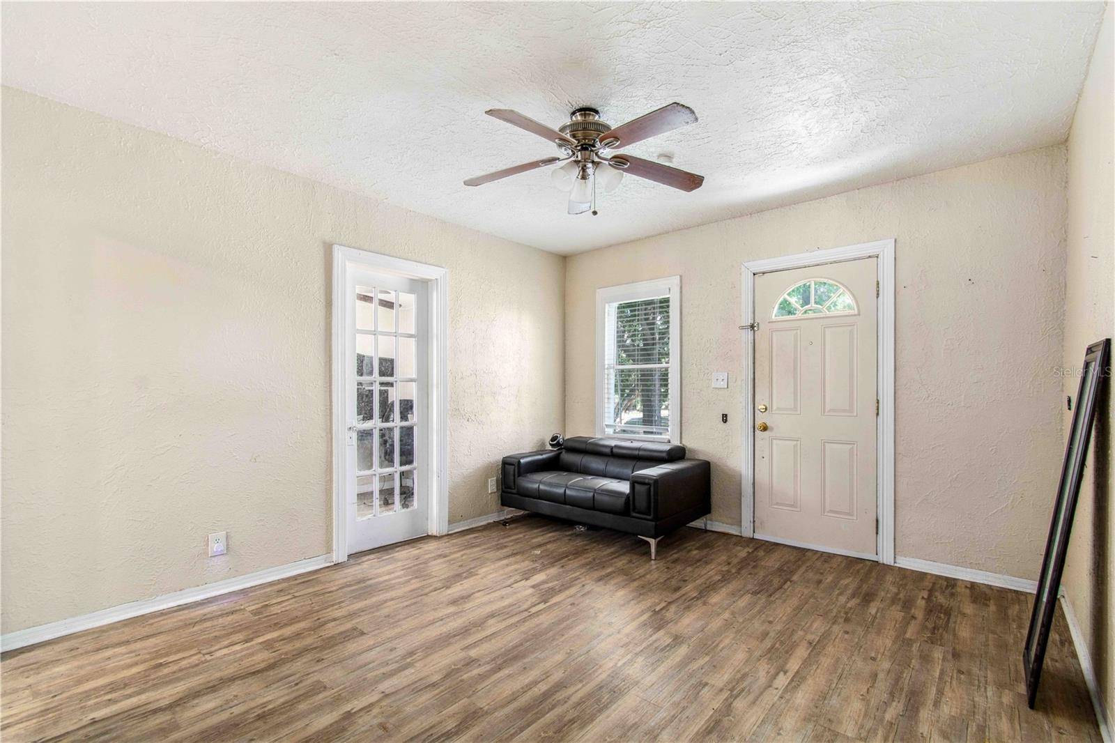 HALLS CENTRAL AVE 3 - Residential