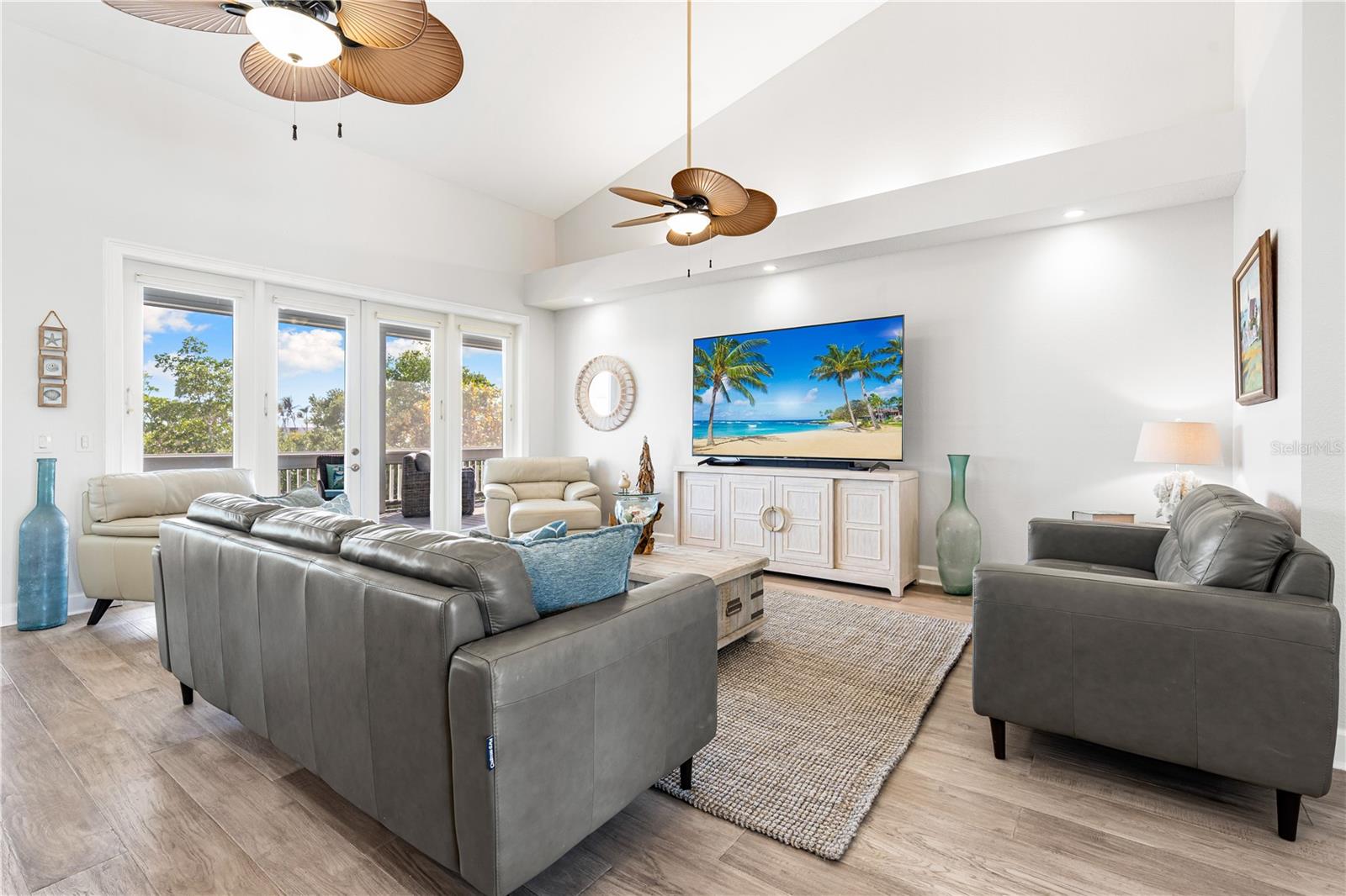 PALM ISLAND ESTATE - Residential