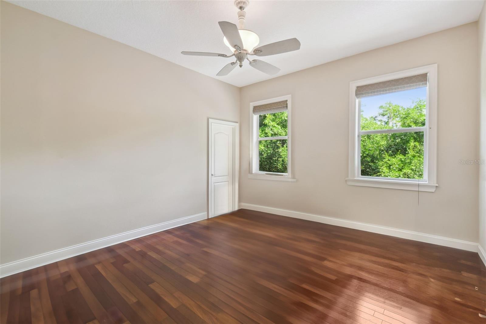 LAKE SYBELIA COVE - Residential