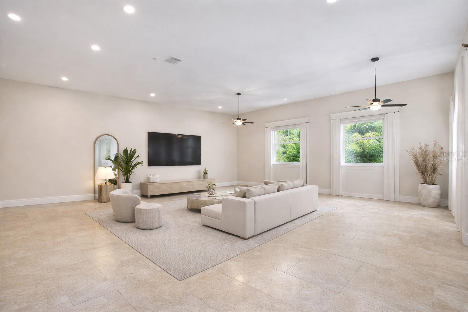 LAKE SYBELIA COVE - Residential