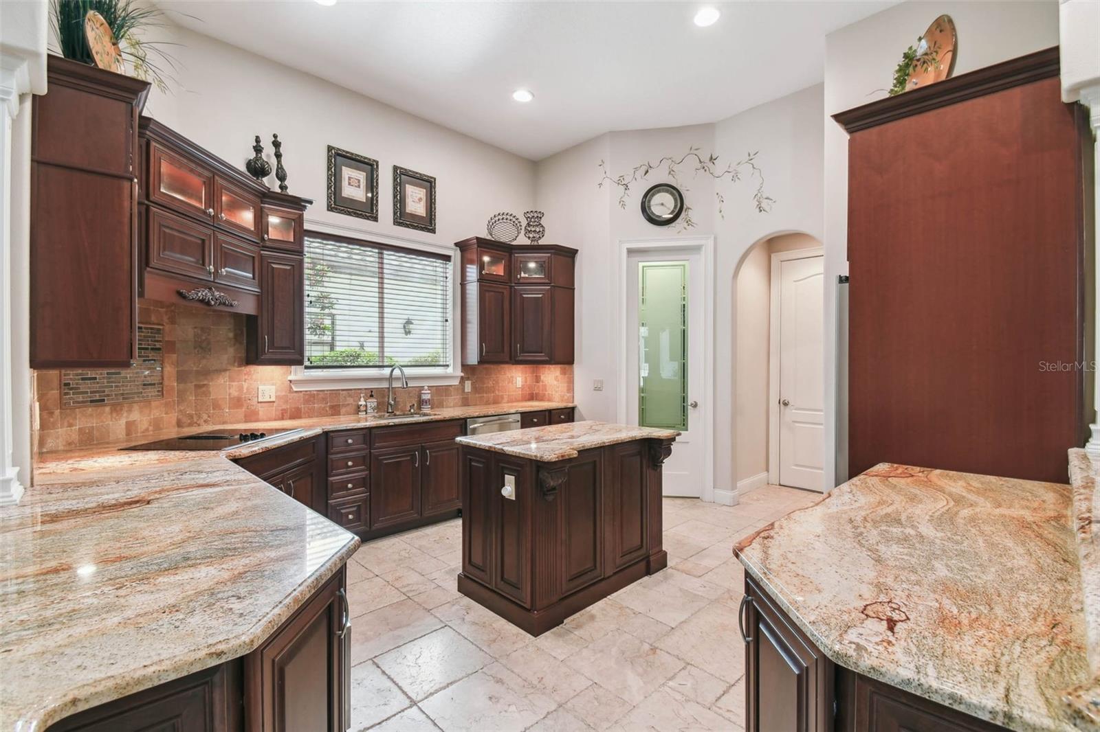 755 CRANES COURT