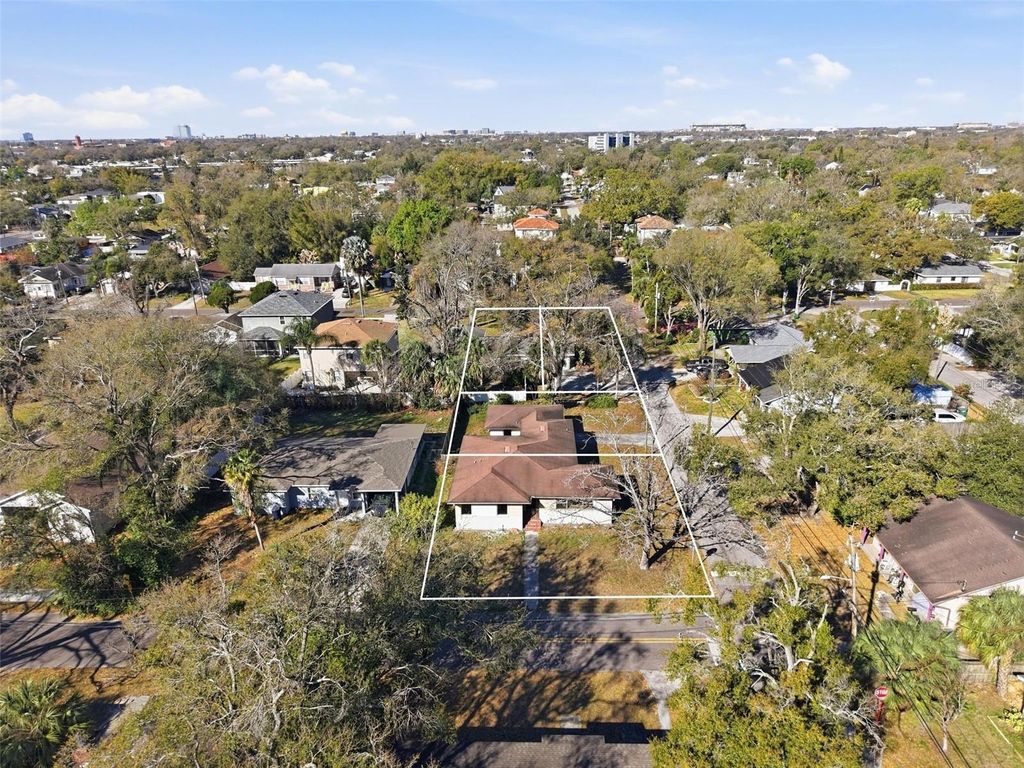 Photo of 2727 N Myrtle Avenue, Tampa, FL 33602 (MLS # TB8495448)