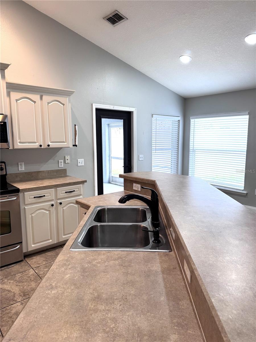 CREWS LAKE TRAILS - Residential Lease