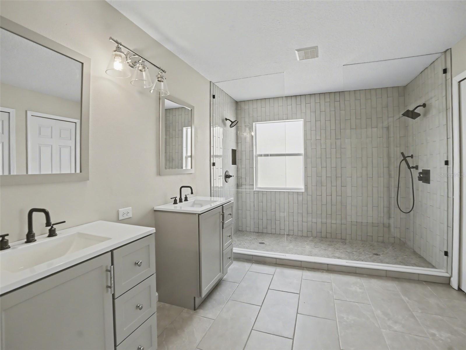 CARRIAGE POINTE PH 1 - Residential