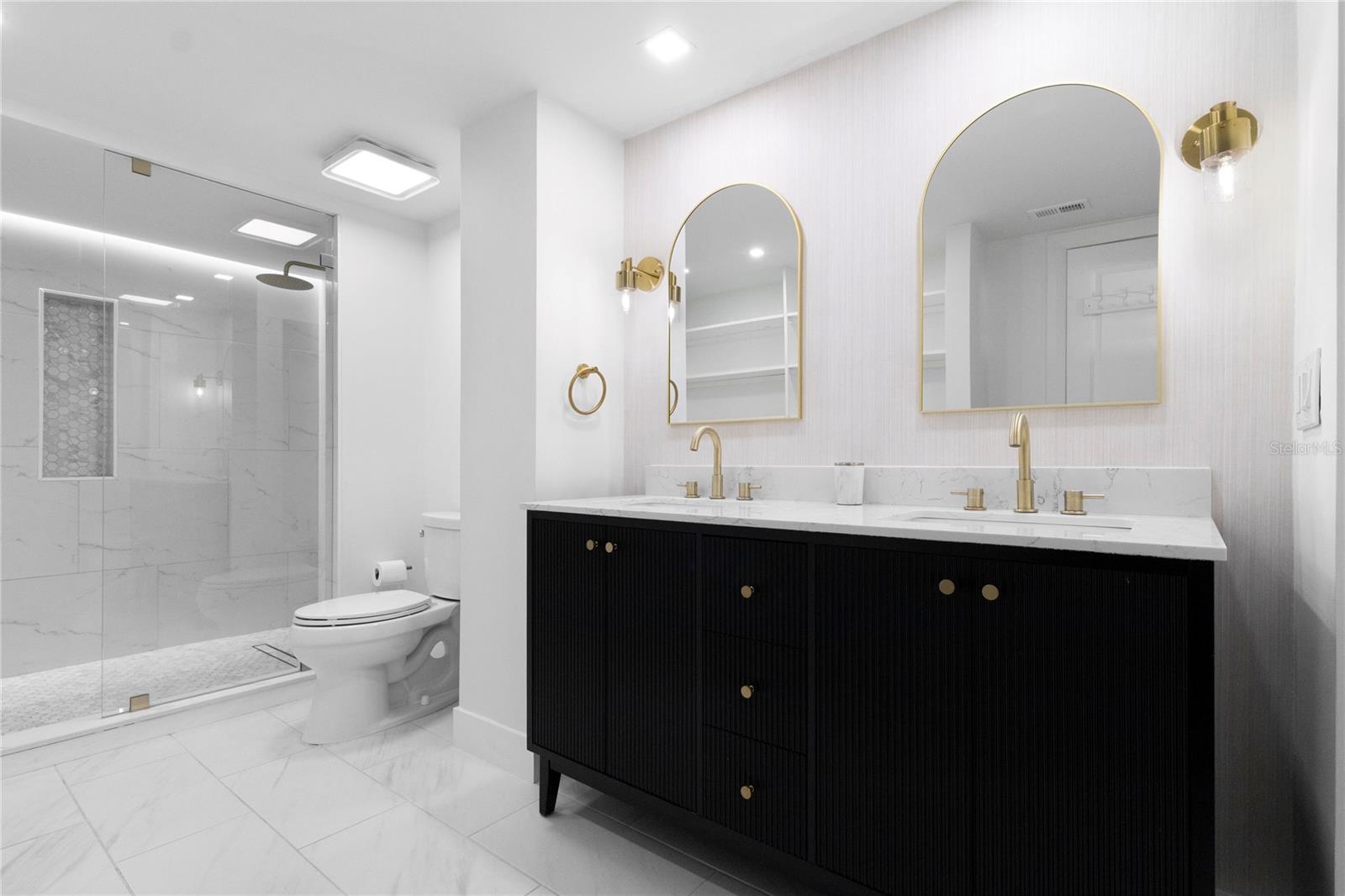 COUNTRY PLACE UNIT VI - Residential