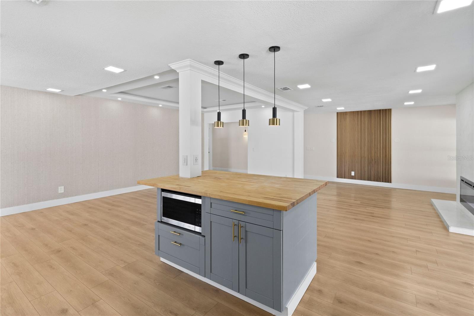 COUNTRY PLACE UNIT VI - Residential