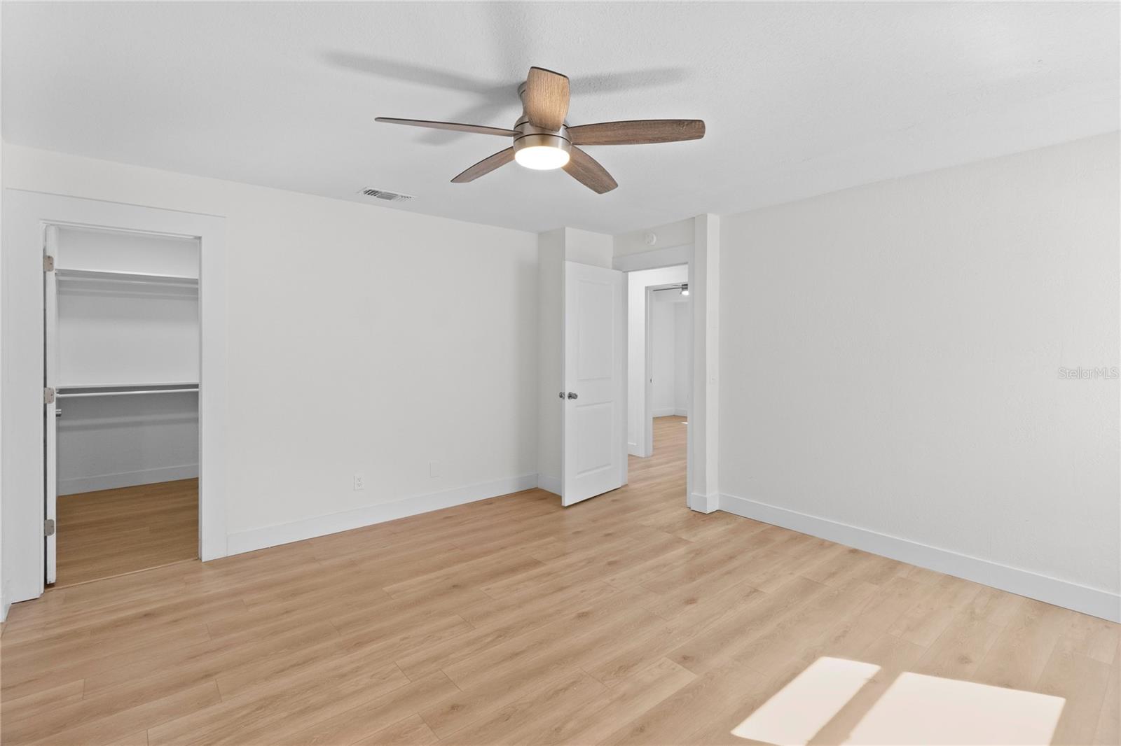 COUNTRY PLACE UNIT VI - Residential