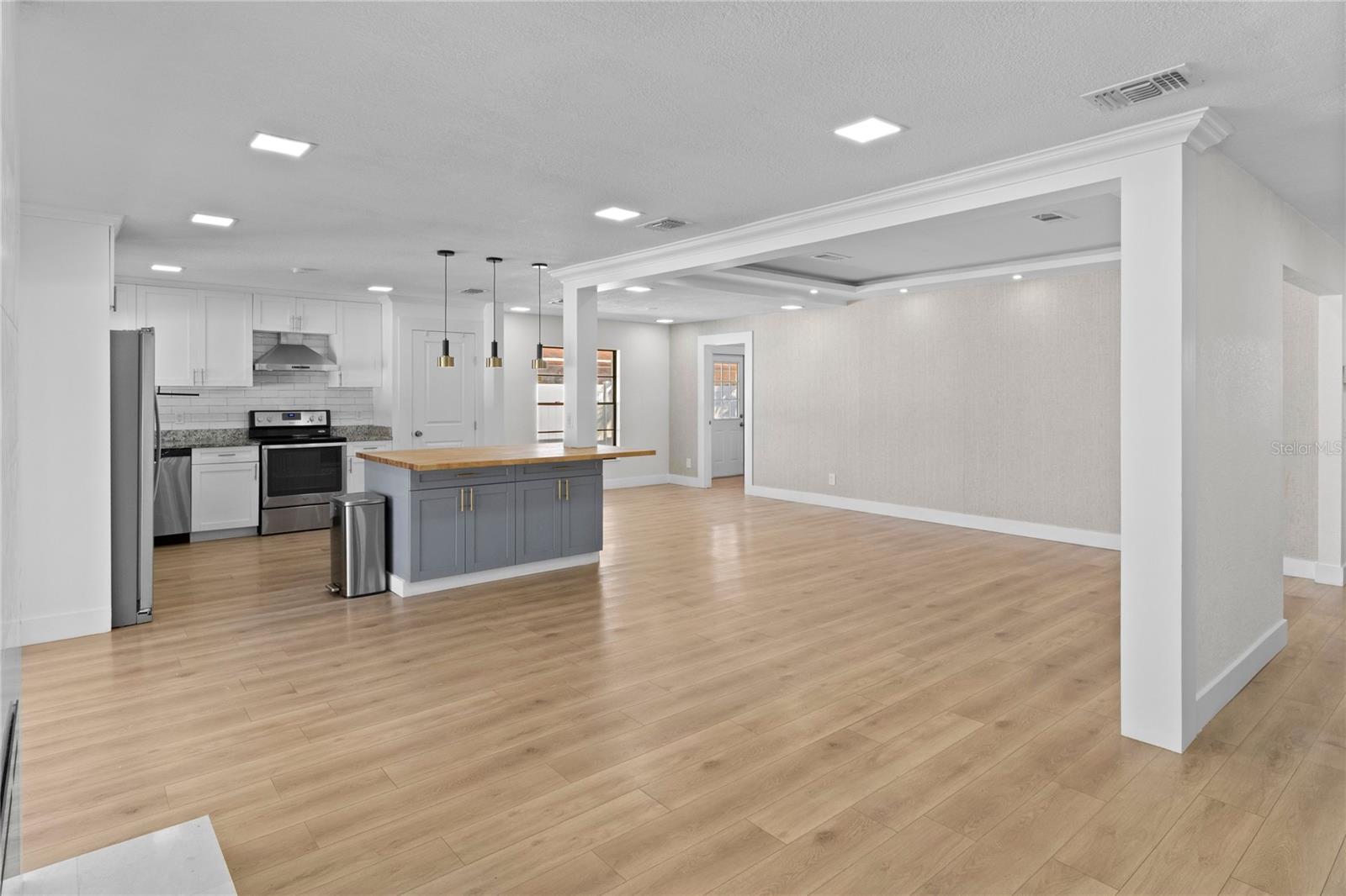 COUNTRY PLACE UNIT VI - Residential