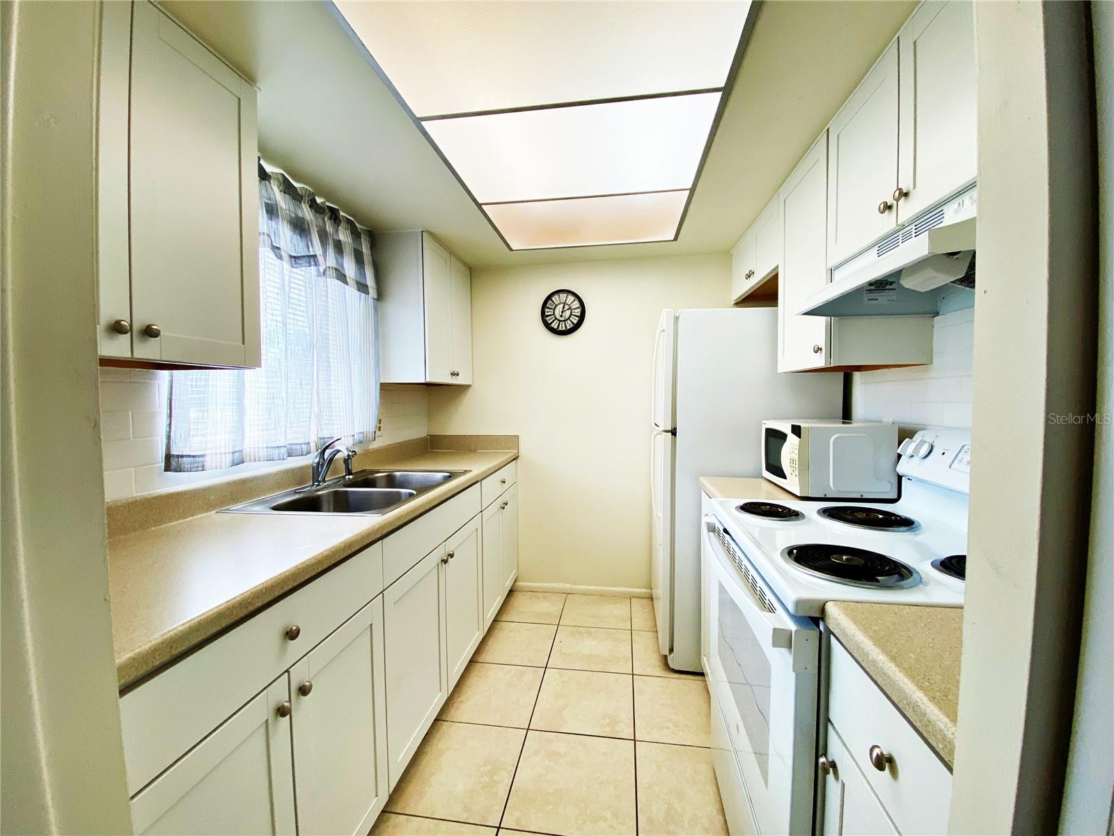 GREENBRIAR CONDO - Residential Lease