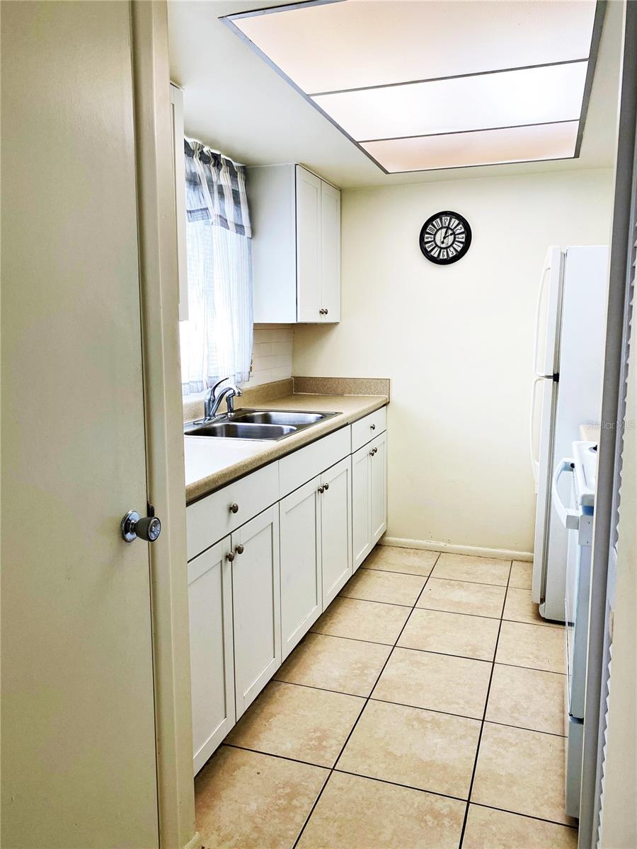 GREENBRIAR CONDO - Residential Lease