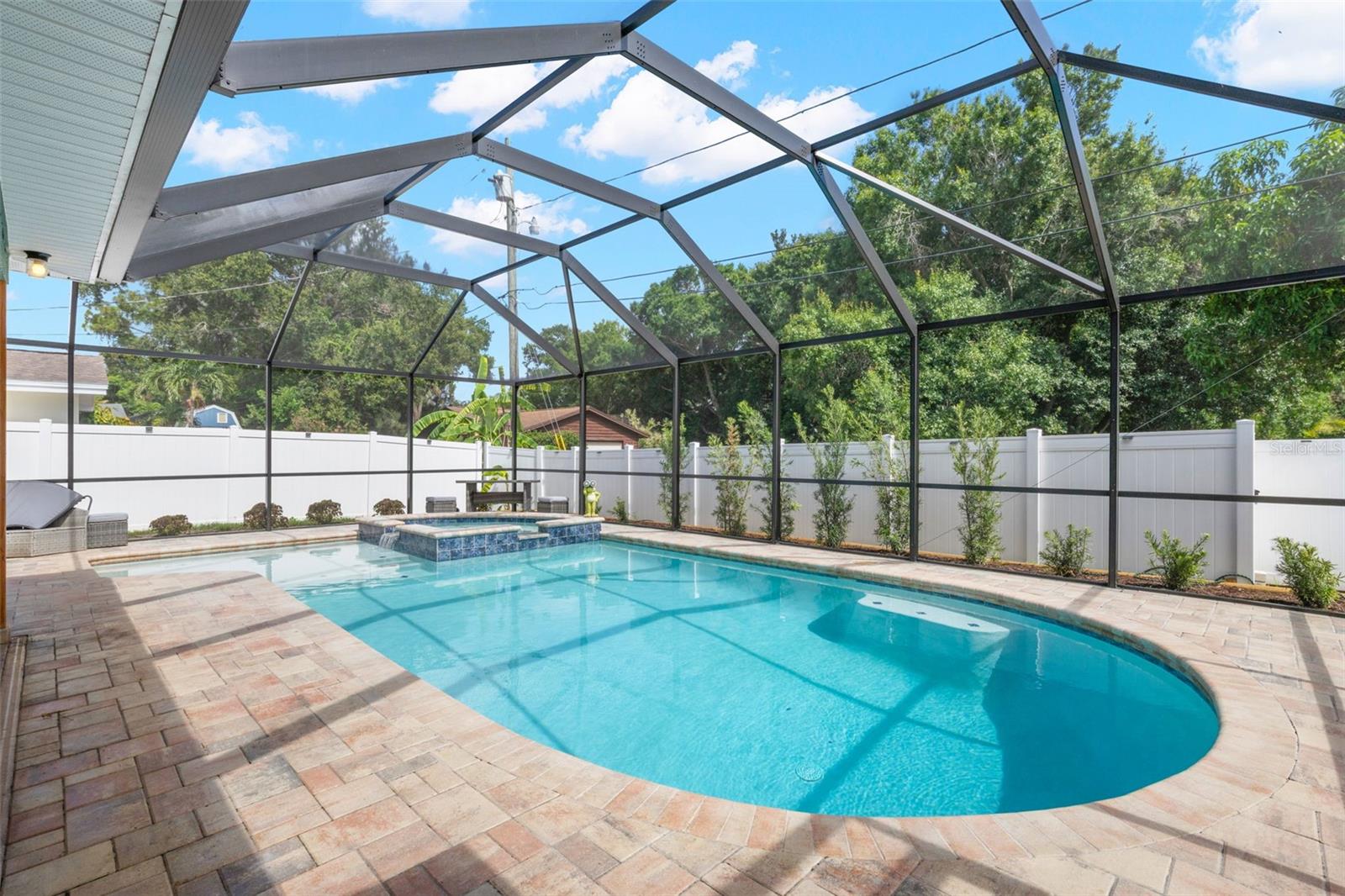 2405 SUMMERLIN DRIVE