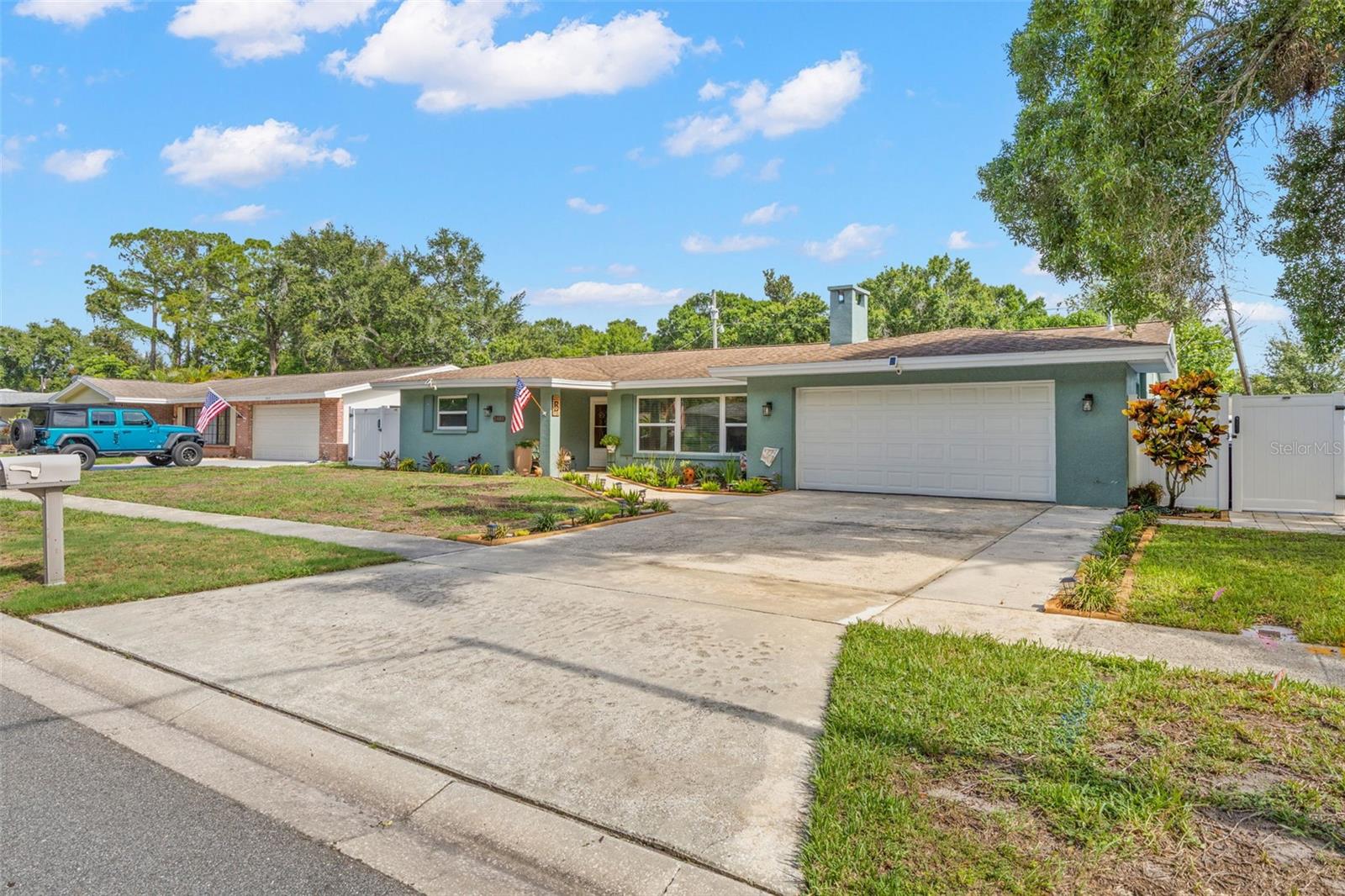 2405 SUMMERLIN DRIVE