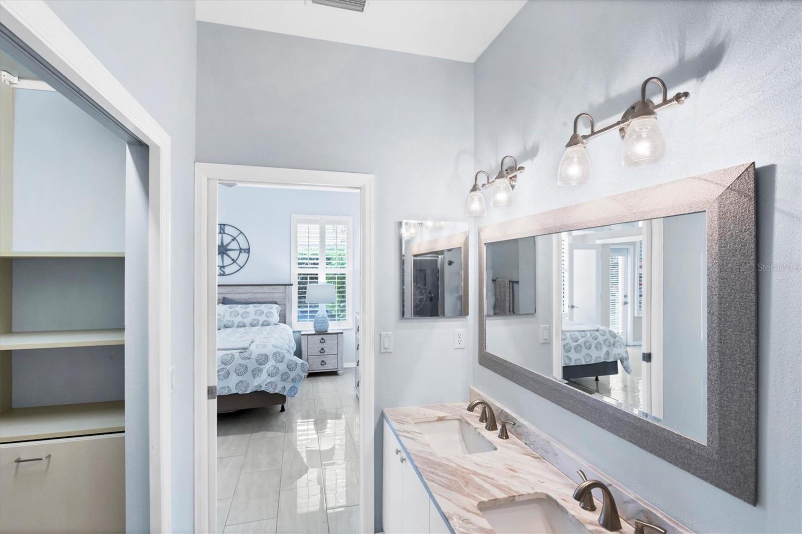 PELICAN POINTE GOLF & COUNTRY CLUB - Residential