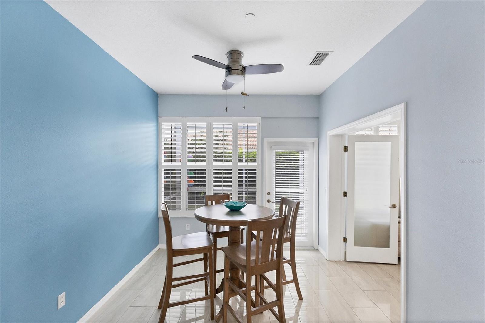 PELICAN POINTE GOLF & COUNTRY CLUB - Residential