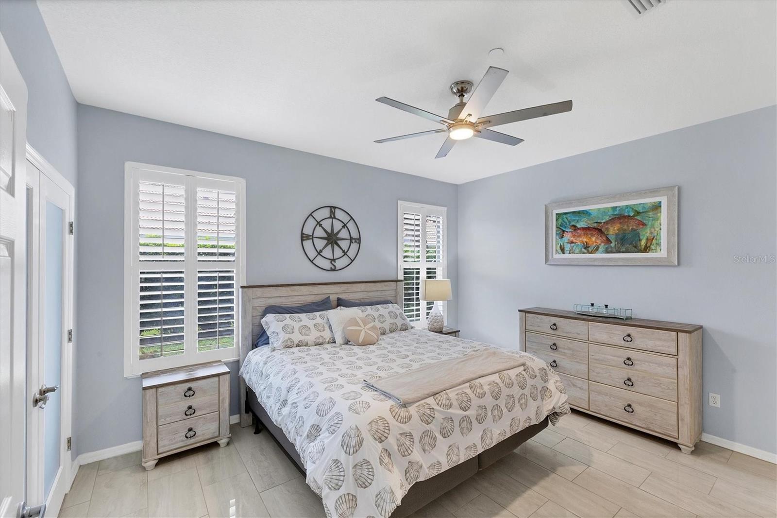 PELICAN POINTE GOLF & COUNTRY CLUB - Residential