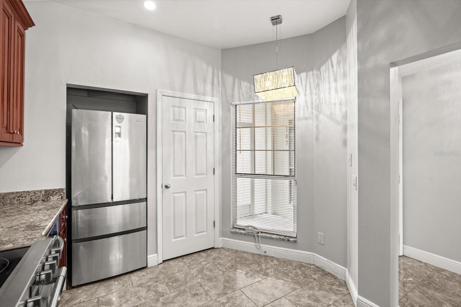 THE HAMPTONS OF HEATHROW - Residential Lease