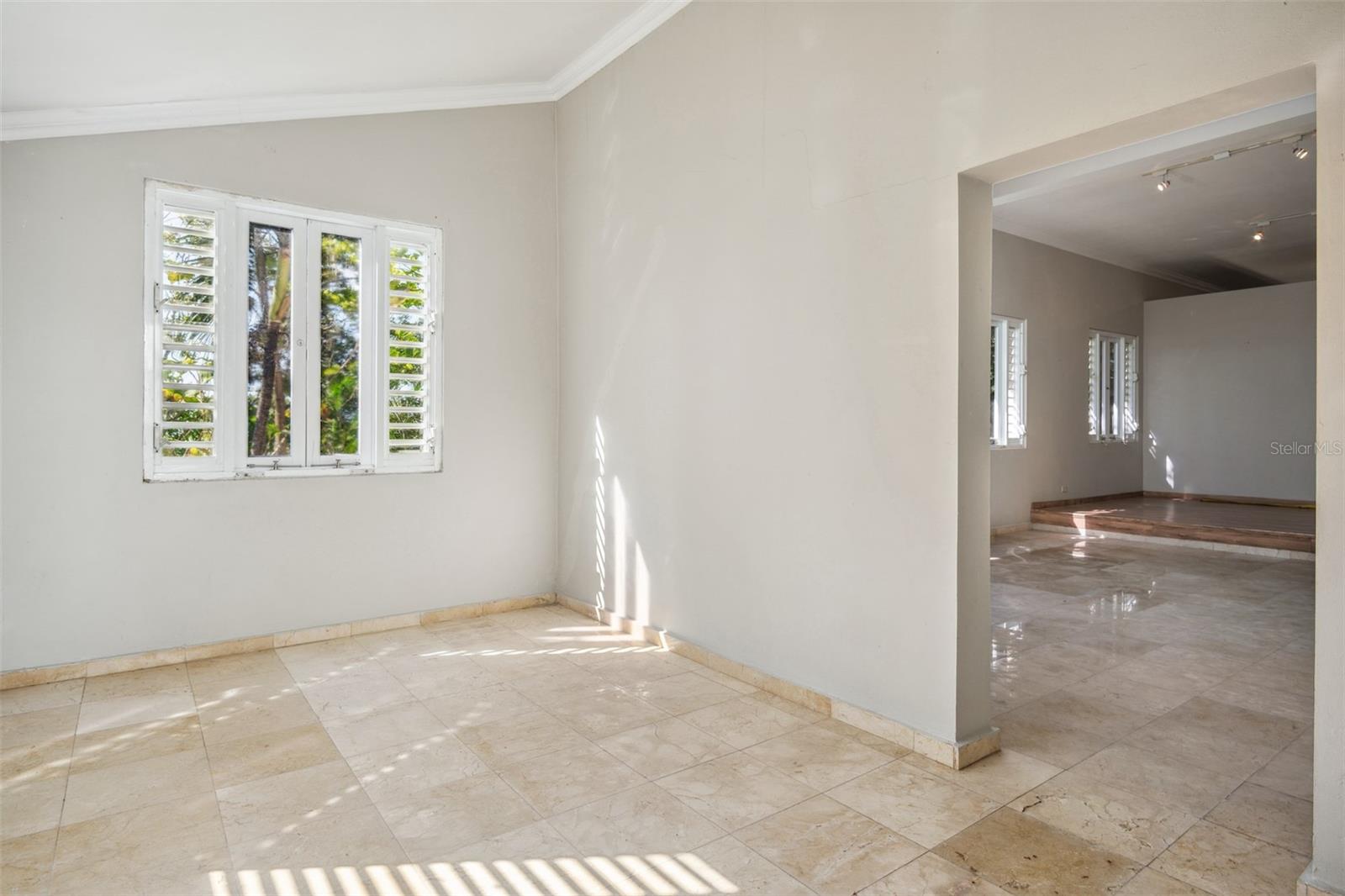 URBANIZACION LA LOMITA - Residential