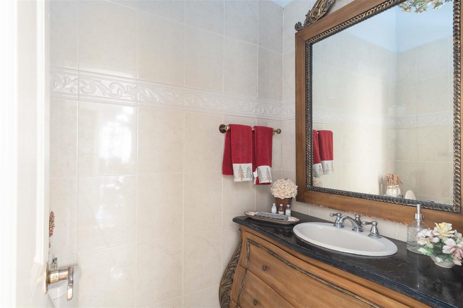 URBANIZACION LA LOMITA - Residential