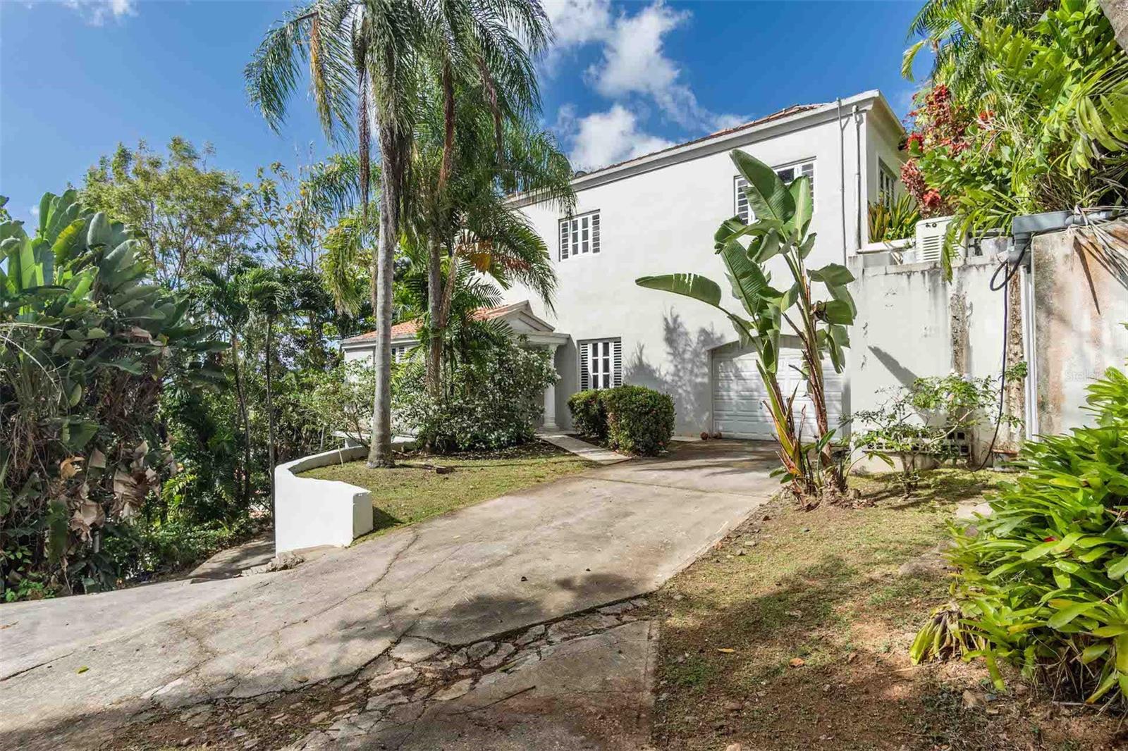 URBANIZACION LA LOMITA - Residential
