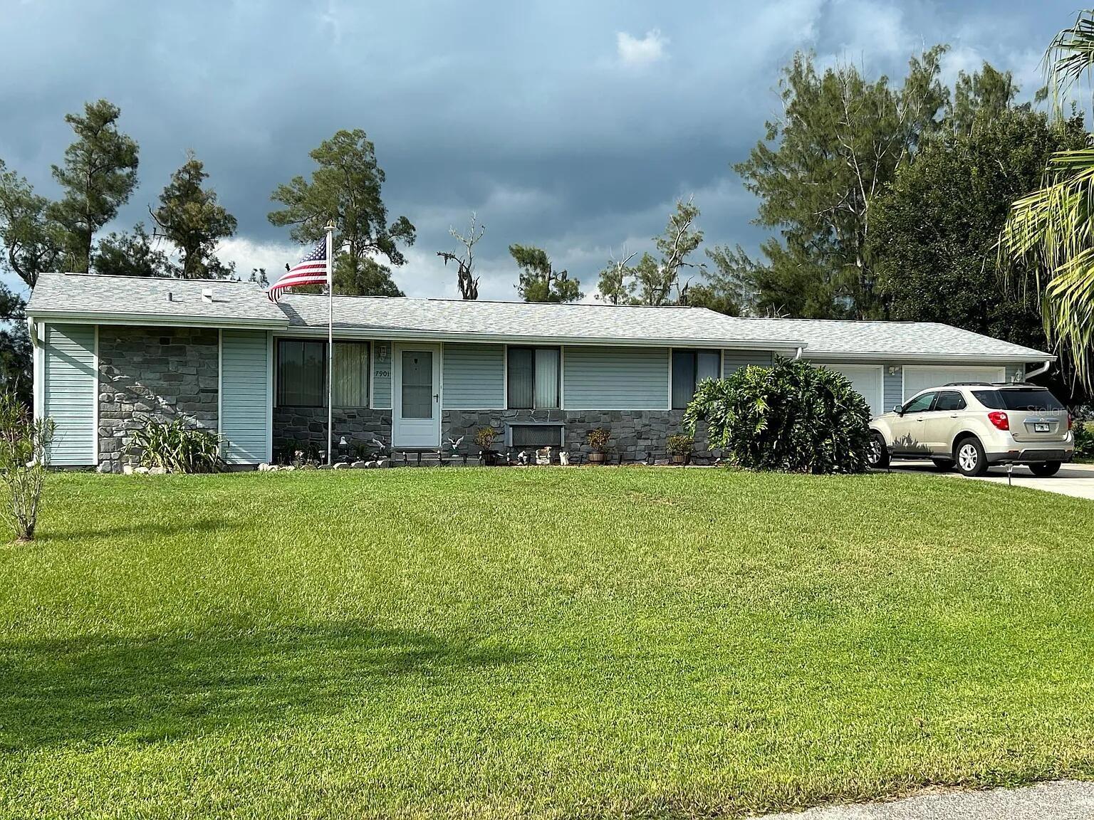 4/3 House on a .75 acre lot, a Large Private Backyard, In-Unit Laundry, and Oversized 2 Car Garage
Excellent Spring Lake neighborhood next to Race Track and new Golf Course.