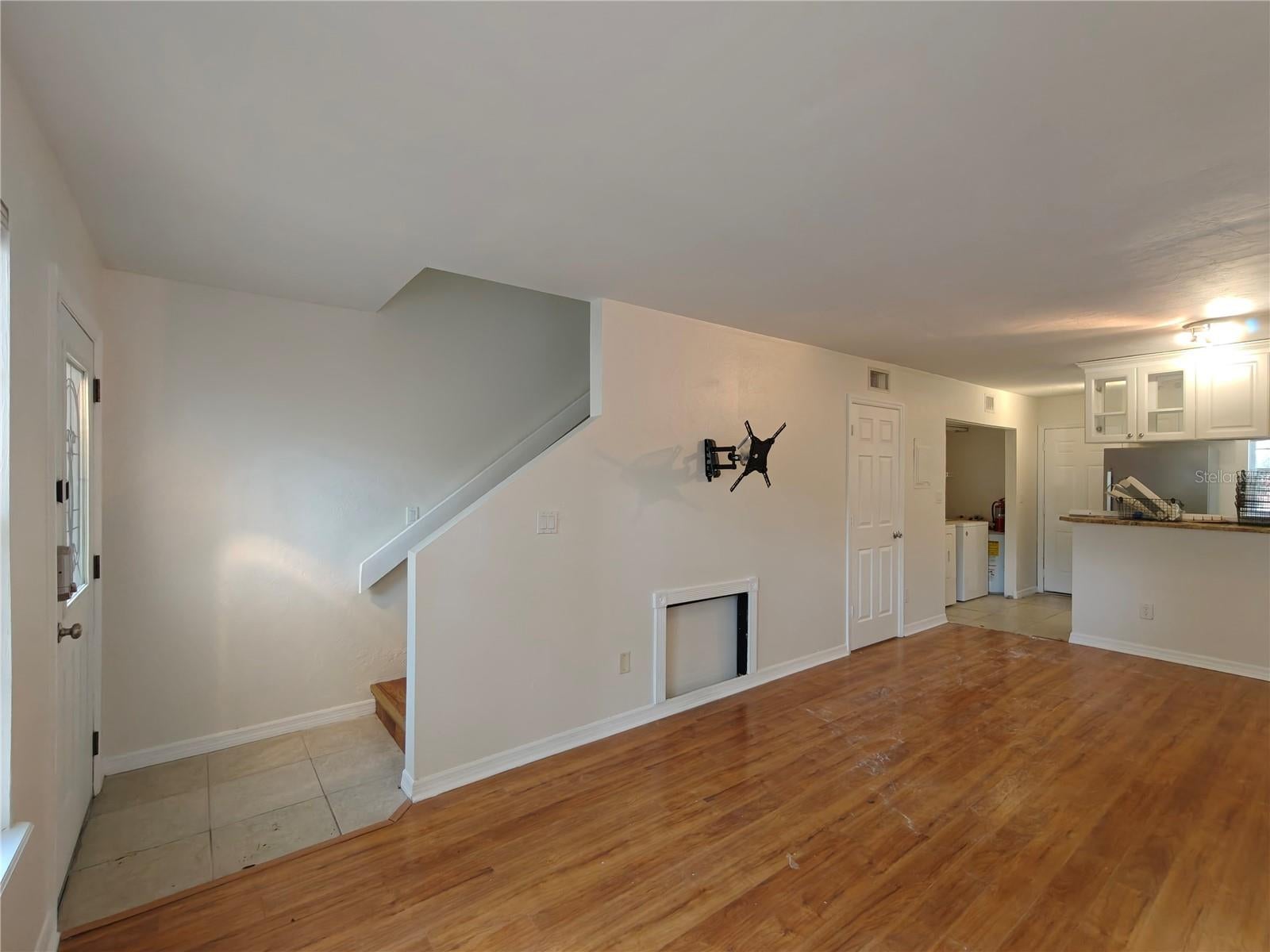 620 SW 10TH LANE 4